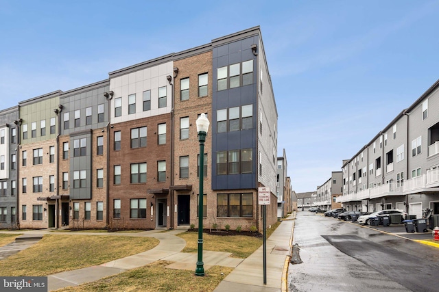 view of building exterior featuring a residential view