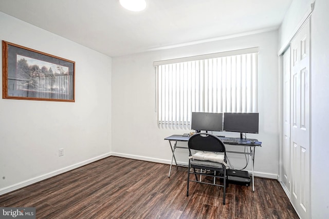 office area featuring wood finished floors and baseboards