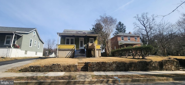 view of front facade featuring a porch