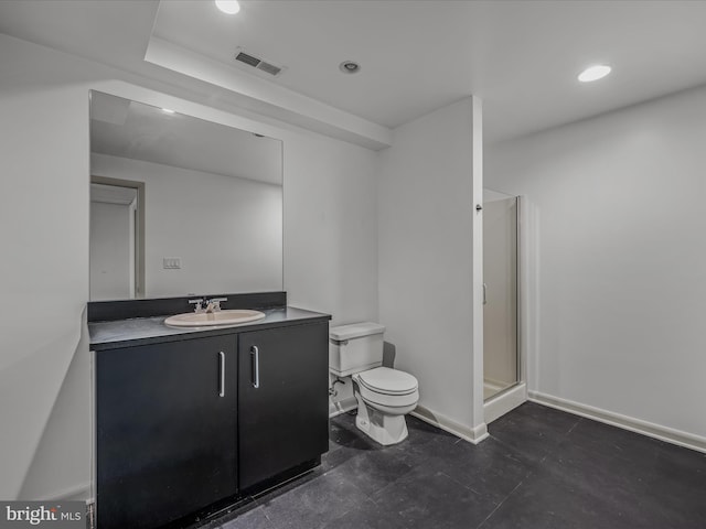 full bathroom with recessed lighting, visible vents, toilet, a shower stall, and vanity