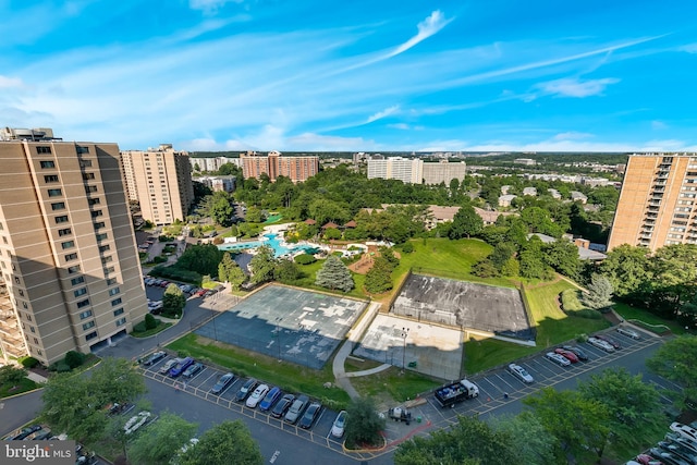 drone / aerial view with a view of city