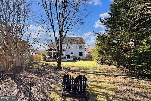 view of yard featuring fence