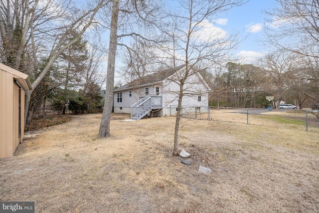 view of yard featuring fence