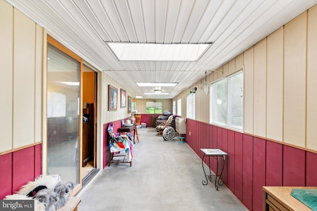 sunroom / solarium featuring a skylight