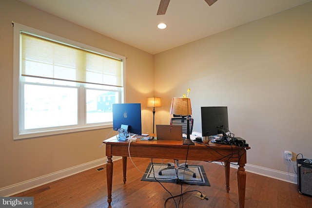 home office with ceiling fan, recessed lighting, wood finished floors, and baseboards