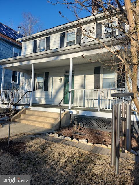 view of front of house with a porch