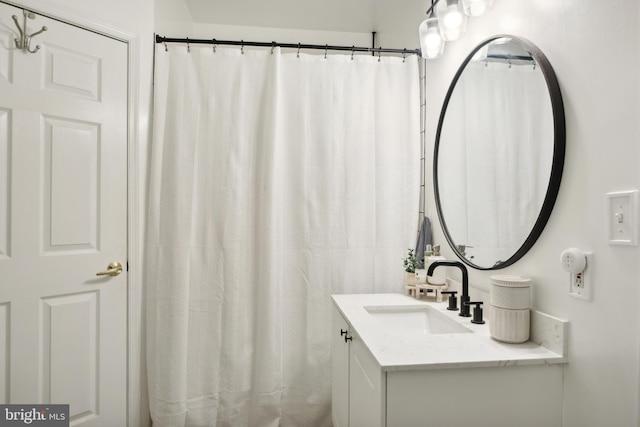 full bathroom featuring vanity