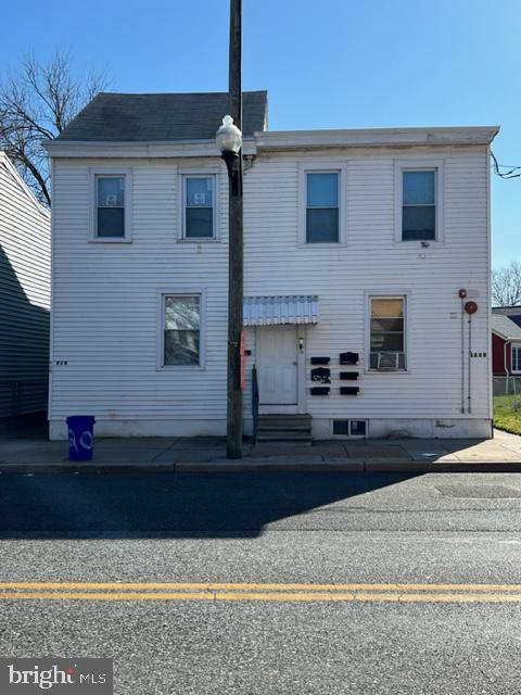 view of front of home featuring entry steps