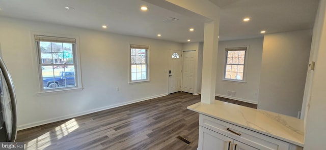 foyer featuring a healthy amount of sunlight and recessed lighting