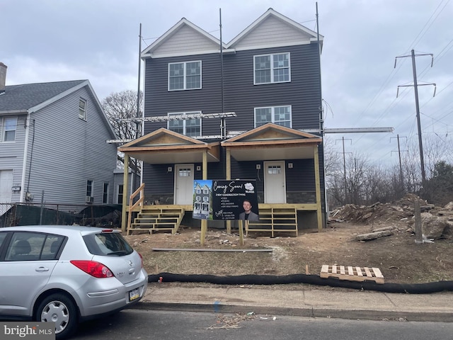 view of front of home featuring a porch