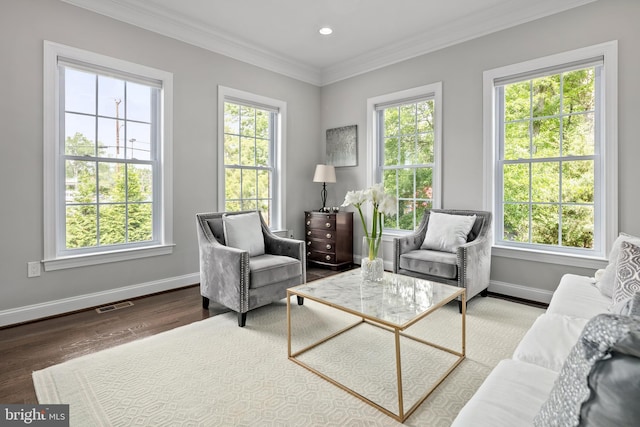 7911 Fort Hunt Rd, Alexandria, VA 22308 - living area featuring baseboards, healthy amount of natural light, wood finished floors, ornamental molding, and recessed lighting