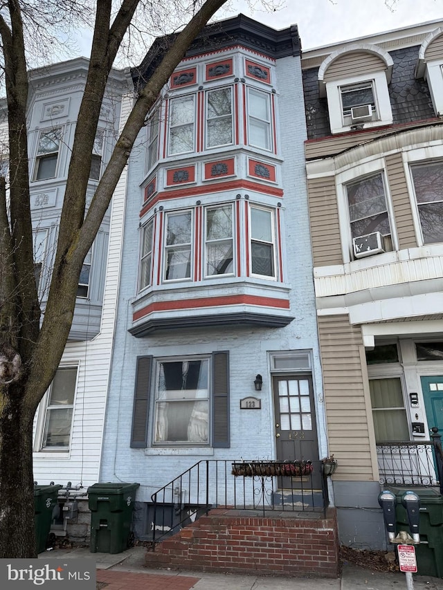 view of front facade with brick siding