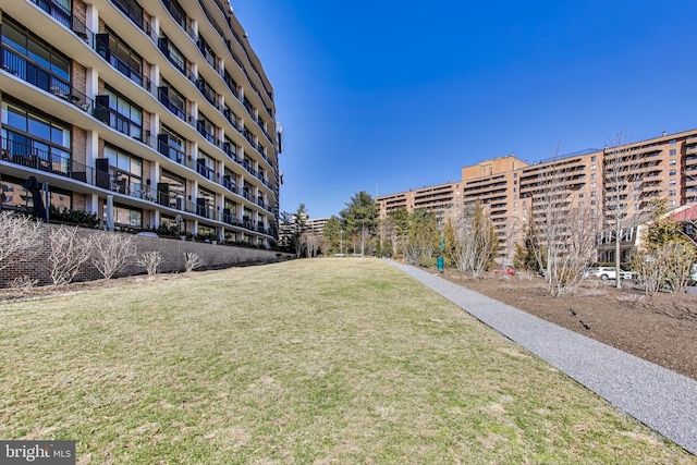 3101 New Mexico Ave NW Unit 847, Washington, DC 20016 - view of property's community with a lawn