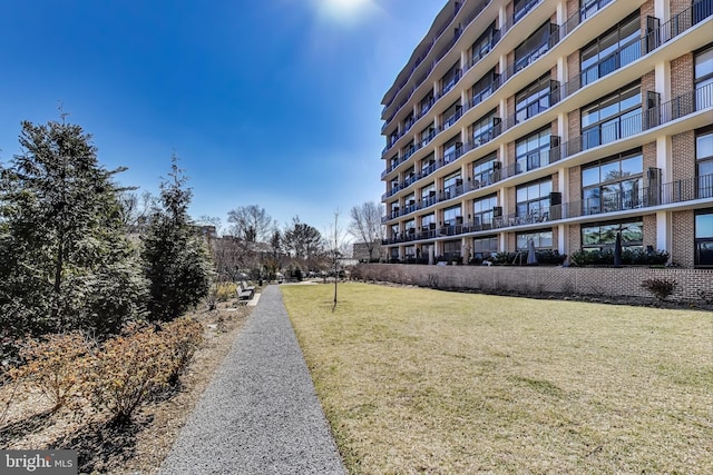 3101 New Mexico Ave NW Unit 847, Washington, DC 20016 - view of property's community with a lawn