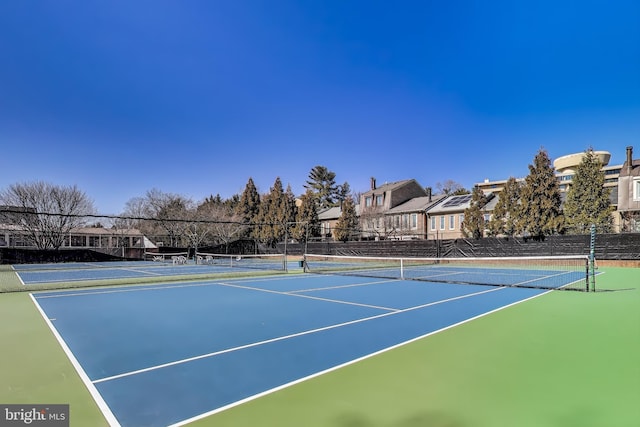 3101 New Mexico Ave NW Unit 847, Washington, DC 20016 - view of sport court with fence and a residential view