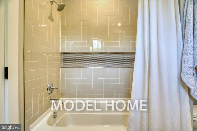 full bath with shower / bathtub combination with curtain