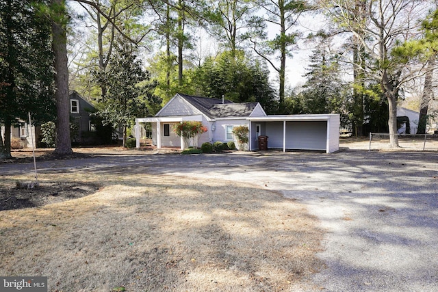 view of front of home featuring driveway