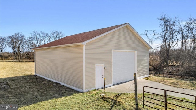 view of outdoor structure with an outdoor structure and fence