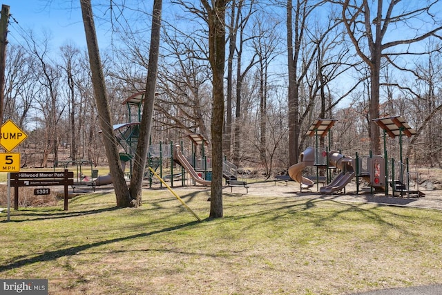 view of yard featuring playground community