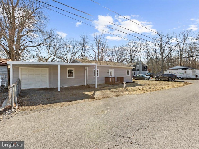 view of front facade featuring an attached garage