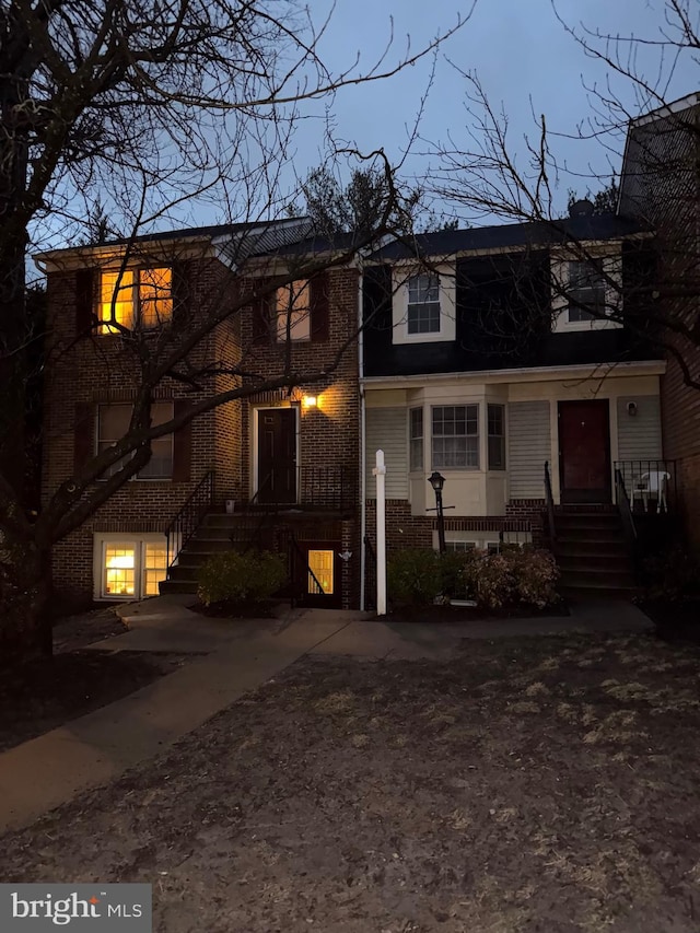 view of front facade with brick siding