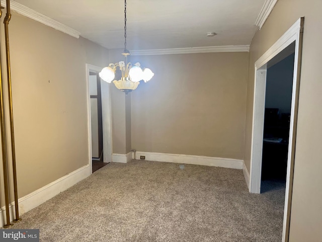 carpeted empty room with baseboards, ornamental molding, and a notable chandelier