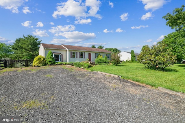 6621 Schoolhouse Rd, Bealeton, VA 22712 - single story home with driveway