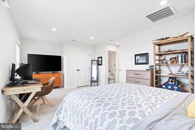 bedroom featuring baseboards, recessed lighting, visible vents, and light carpet