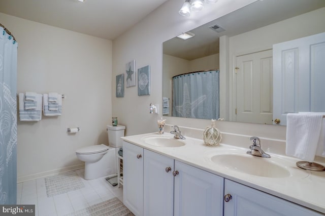 full bathroom featuring visible vents, a sink, toilet, and double vanity