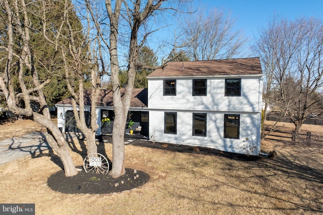 view of front of home with driveway