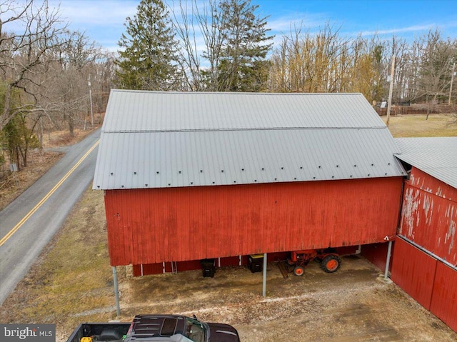 view of outdoor structure with a carport