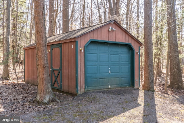 view of detached garage