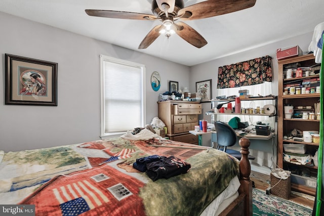 bedroom with a ceiling fan