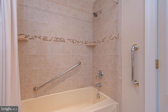 bathroom featuring shower / washtub combination