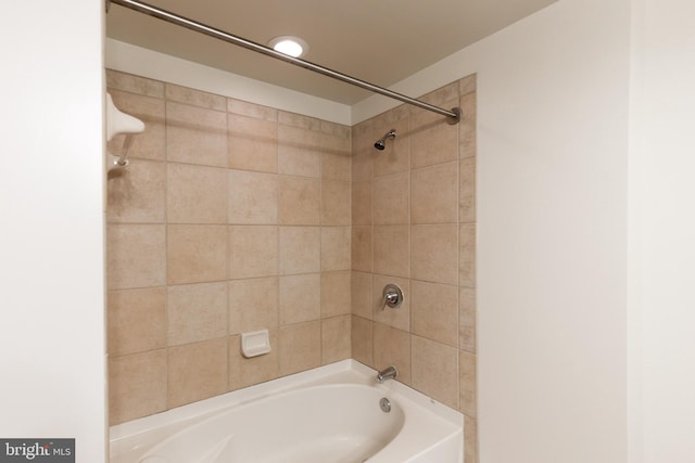 full bathroom with washtub / shower combination