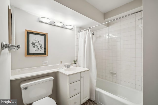 full bath featuring vanity, toilet, and shower / bathtub combination with curtain