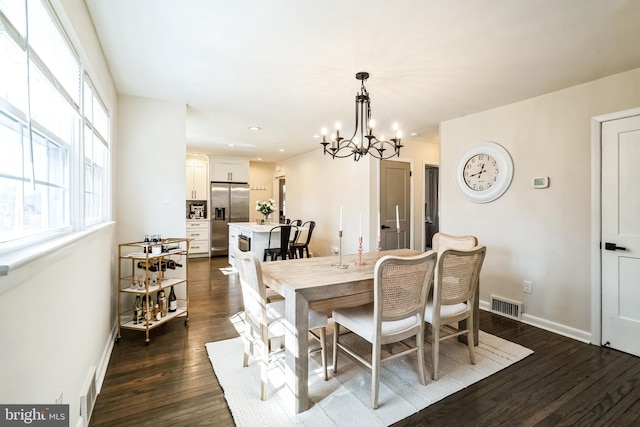 dining area featuring visible vents, recessed lighting, an inviting chandelier, baseboards, and dark wood-style flooring