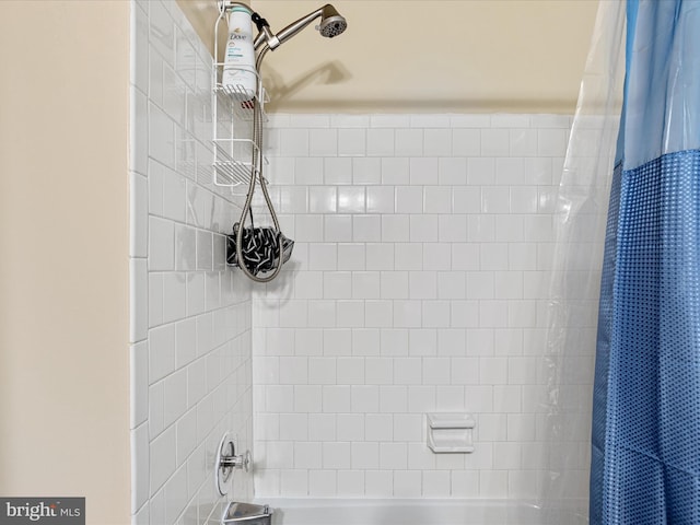 full bathroom featuring shower / bath combo