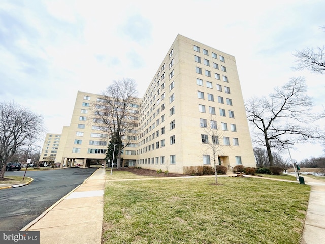 view of building exterior