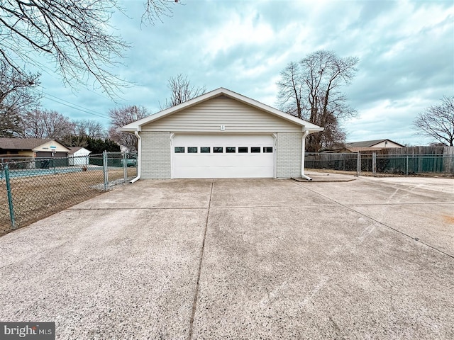 detached garage with fence