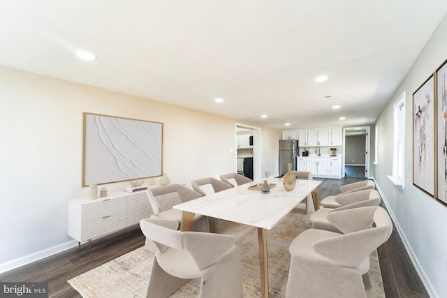 dining area with recessed lighting, baseboards, and dark wood-style flooring