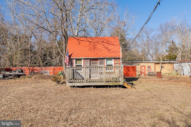 exterior space featuring fence