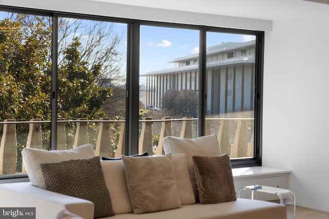 2510 Virginia Ave NW Unit 512-S, Washington, DC 20037 - view of sunroom / solarium