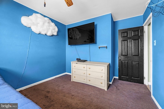 unfurnished bedroom with carpet flooring, ceiling fan, and baseboards