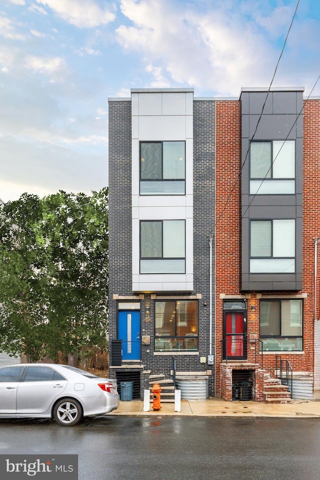 2525 N Hancock St, Philadelphia, PA 19133 - view of front of property with brick siding