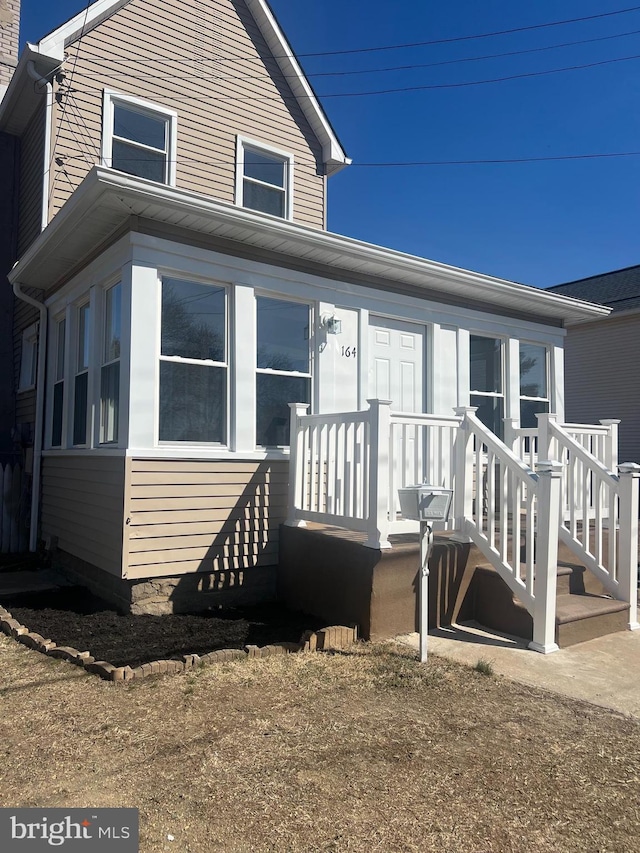 view of front of property