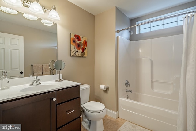 full bath featuring shower / bath combination with curtain, toilet, vanity, tile patterned flooring, and baseboards