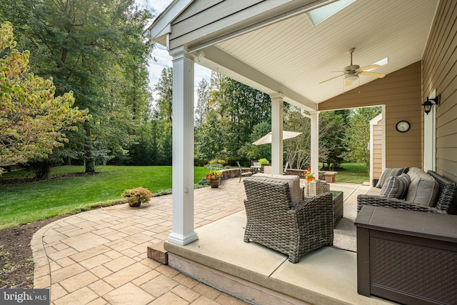 view of patio with ceiling fan and an outdoor hangout area