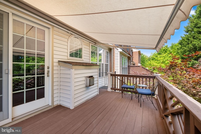 4637 Kirkland Pl, Alexandria, VA 22311 - view of wooden deck