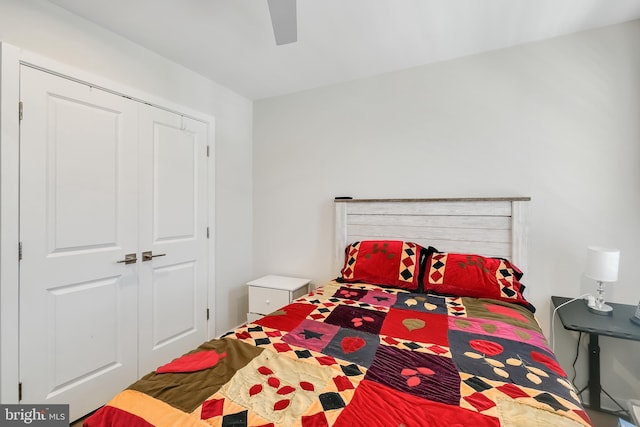 bedroom with a closet and a ceiling fan